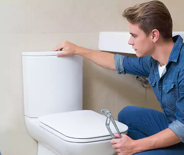 Expert Plumber for Toilet Replacement in East Northport, NY: Schedule Affordable Toilet Replacement Services with Us