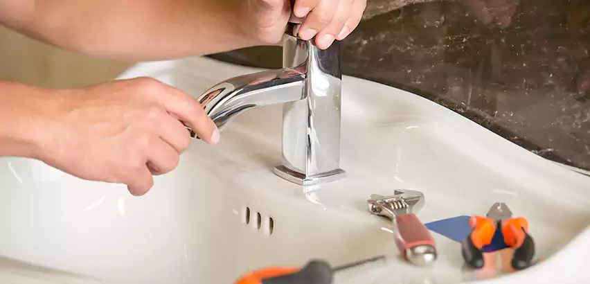 Bathtub Faucet Replacement in East Northport